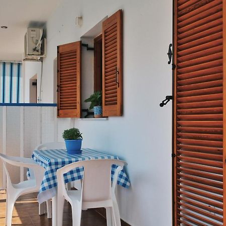 Seaview- 2 Space - Selfcatering Apartment - Helen No 3 Xiropigado Exterior photo