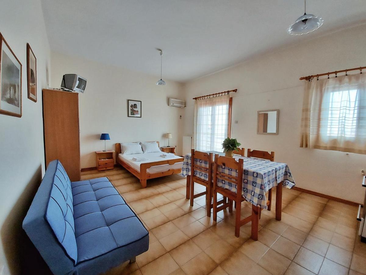 Seaview- 2 Space - Selfcatering Apartment - Helen No 3 Xiropigado Exterior photo